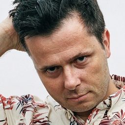 Tyler Pope 飾演 Self