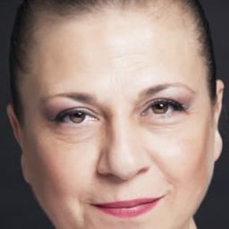 古妮絲·哈亞特 - 大喜之夜演員 飾演Füsun