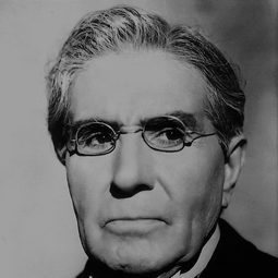 Arturo Soto Rangel - 碧血金沙演員 飾演El Presidente