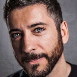 Juanma Carrillo 飾演 Self