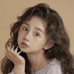 孟函羲 - 搜救演員 飾演A De and Min Xuan's daughter