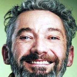 凱姆·克拉克 飾演 Occulus (voice)