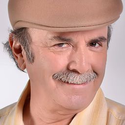 Óscar Hernández 飾演 Gaston