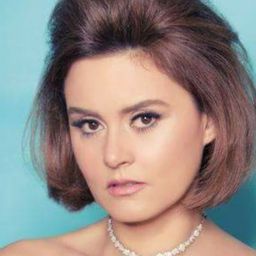 Rasha Mahdy 飾演 ضيف شرف
