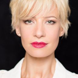 莎琳娜·鮑琳 飾演 Ultrasound Technician