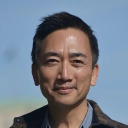 David Tse 飾演 Head Laborer