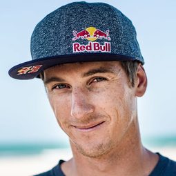 Aaron Hadlow 飾演 Self - Rider