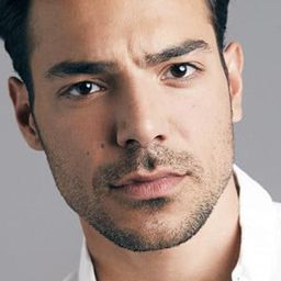 Tiago Aldeia 飾演 Edgar