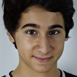 Ozan Uygun 飾演 Yiğit