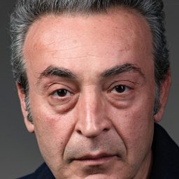 Filippo Luna 飾演 U'Nanu