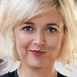 Céline Groussard 飾演 Céline