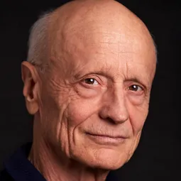 湯瑪斯·考帕奇 飾演 Duds