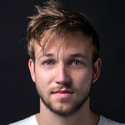 凱·格雷達努斯 飾演 Jimmy