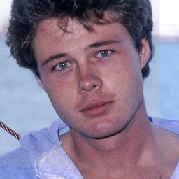 William Kirby Cullen 飾演 Jed Macahan