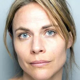 Sira Stampe - 北非情人演員 飾演Eva