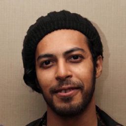 亞歷克斯·阿貝德 飾演 Abdullah Abdad