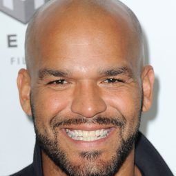 阿莫瑞·諾拉斯克 飾演 Segurra