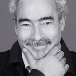 Alonso Echánove 飾演 Israel Ordóñez