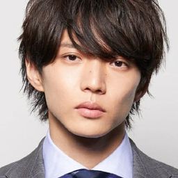 佐藤大樹 飾演 Chiharu