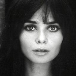 Marisa Solinas 飾演 Luisella