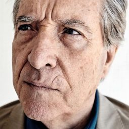 Iñaki Gabilondo 飾演 Self