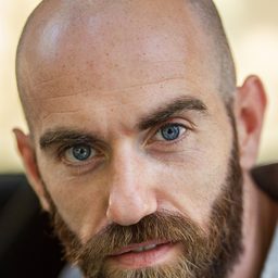 賈柯莫博托尼 - Hypersleep演員 飾演Detenuto 355