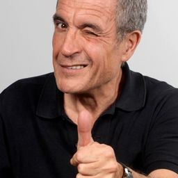 Pepe Rubianes 飾演 Alfredo