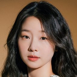 Jeong Soo-ji - 微笑與夏溫演員 飾演Reception nurse