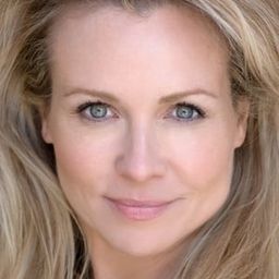 Ines Laimins 飾演 Margaret