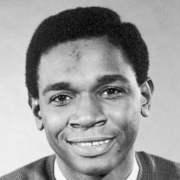 Ivan Dixon 飾演 Asagai