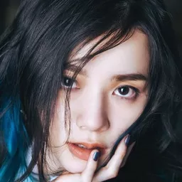 milet 飾演 Minami Maezono