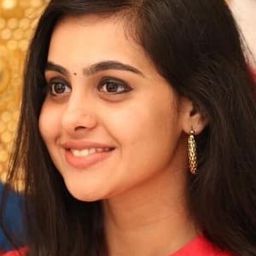 Gopika Udayan 飾演 Radha