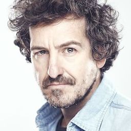 Francesc Ferrer 飾演 Abogado