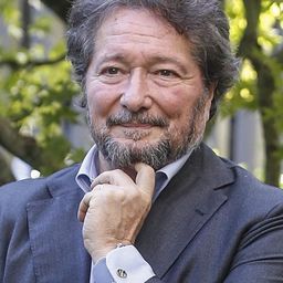 Umberto Marino - Momo編劇