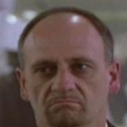 Gareth Milne 飾演 The Unknown / George Cranleigh