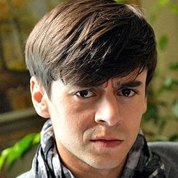 Jan Hofman - 雪地勇者演員 飾演Josef Scheiner