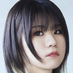 Rina 飾演 Nina Iseri (voice)