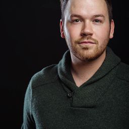 Griffin Cork 飾演 Party Kid