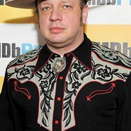 Joe David Walters 飾演 Oinker