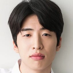 劉洙彬 飾演 Park Cheol-min