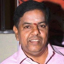 Swaminathan - Madha Gaja Raja演員 飾演'Theekuchi' Thirumugam