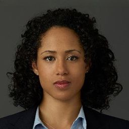 Margot Bingham - 虎尾演員 飾演Lara (uncredited)