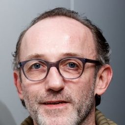 卡爾·馬可維奇 飾演 Dr. Maier