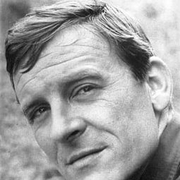 Gérard Buhr 飾演 Marc