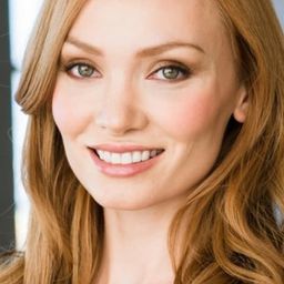 Jenny Allford 飾演 Pool Girl