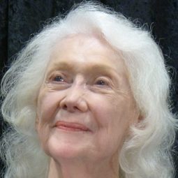 Gladys Holland 飾演 Mrs. Levitz
