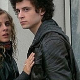 Andrea Samà 飾演 Cammello