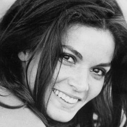 Florinda Bolkan 飾演 Giulia