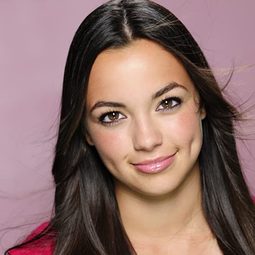 Vanessa Merrell - 冤家決勝負演員 飾演Maya