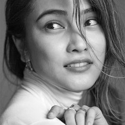 入山杏奈 飾演 Anna